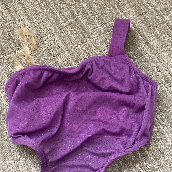 Kelle Large Child Sheer Layered One Shoulder Strap - Picture 6 of 12